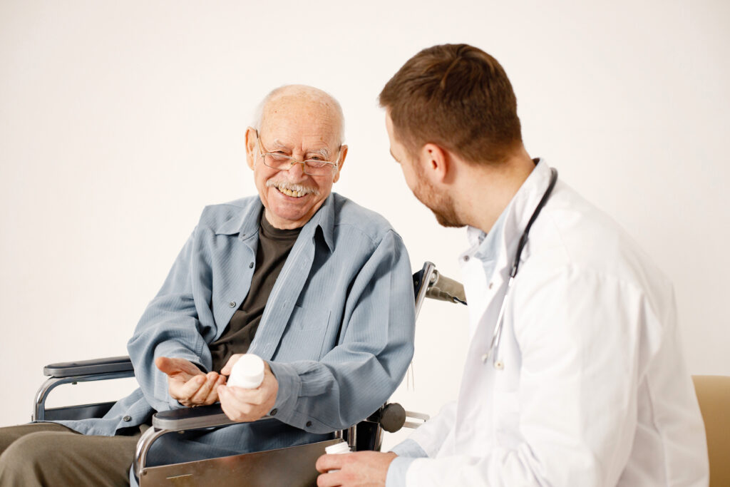 Consulta médica especializada no PASO - Programa de Artrose, Sarcopenia e Osteoporose.